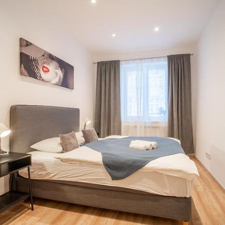 Sukromny Staromestsky Apartman V Uzasnej Lokalite/Cozy Old-Town Apartment In A Great Neighborhood Bratislava Exterior foto